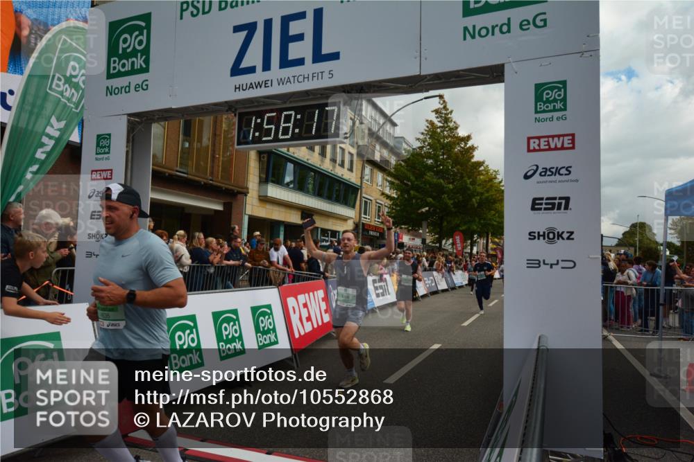 20.09.2026 - PSD Bank Halbmarathon LAZAROV Photography http://msf.ph/oto/10552868 20.09.2026 11:58:17 Ziel 1020, 1140, 1311, 1406, 1592, 2448, 2577, 2585, 2900, 2993, 4528, 4597, 4635, 4659, 4750 meine-sportfotos.de
