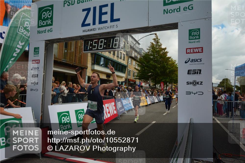 20.09.2026 - PSD Bank Halbmarathon LAZAROV Photography http://msf.ph/oto/10552871 20.09.2026 11:58:17 Ziel 1020, 1140, 1311, 1406, 1592, 2448, 2577, 2585, 2900, 2993, 4528, 4597, 4635, 4659, 4750 meine-sportfotos.de