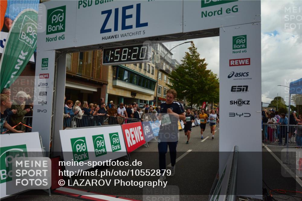 20.09.2026 - PSD Bank Halbmarathon LAZAROV Photography http://msf.ph/oto/10552879 20.09.2026 11:58:20 Ziel 1020, 1398, 1406, 2448, 2577, 2585, 2900, 2993, 4528, 4597, 4623, 4635, 4641, 4659, 4750 meine-sportfotos.de