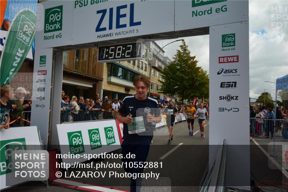 20.09.2026 - PSD Bank Halbmarathon LAZAROV Photography http://msf.ph/oto/10552881 20.09.2026 11:58:20 Ziel 1020, 1398, 1406, 2448, 2577, 2585, 2900, 2993, 4528, 4597, 4623, 4635, 4641, 4659, 4750 meine-sportfotos.de