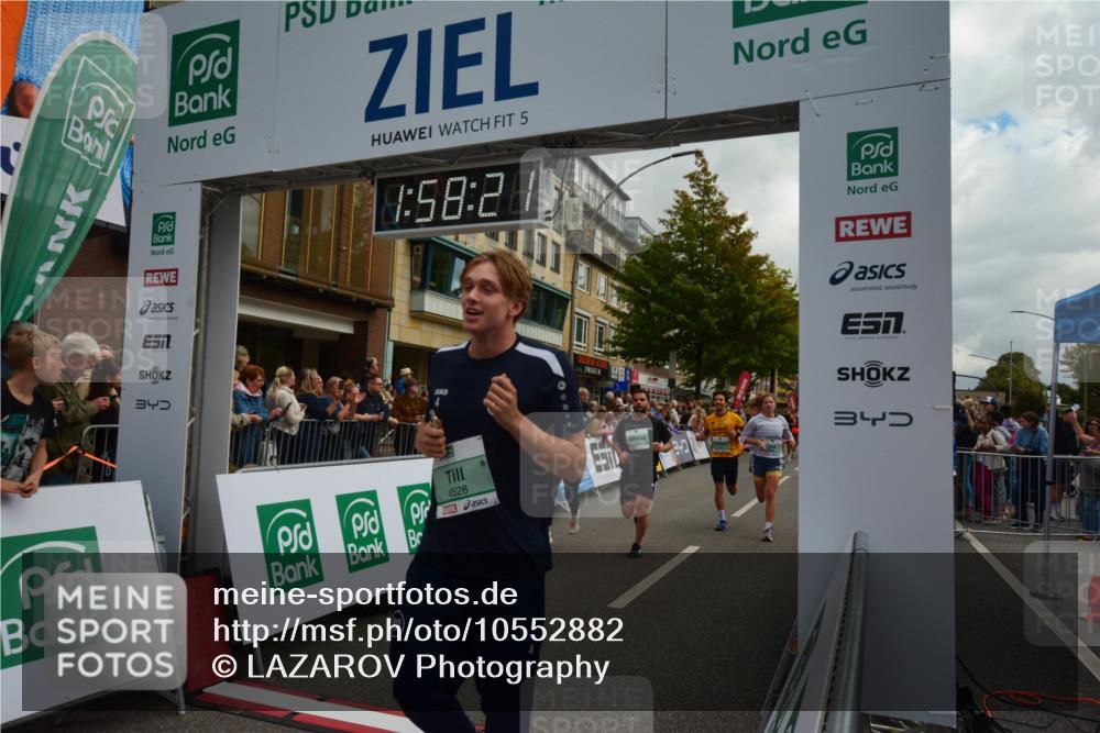 20.09.2026 - PSD Bank Halbmarathon LAZAROV Photography http://msf.ph/oto/10552882 20.09.2026 11:58:20 Ziel 1020, 1398, 1406, 2448, 2577, 2585, 2900, 2993, 4528, 4597, 4623, 4635, 4641, 4659, 4750 meine-sportfotos.de