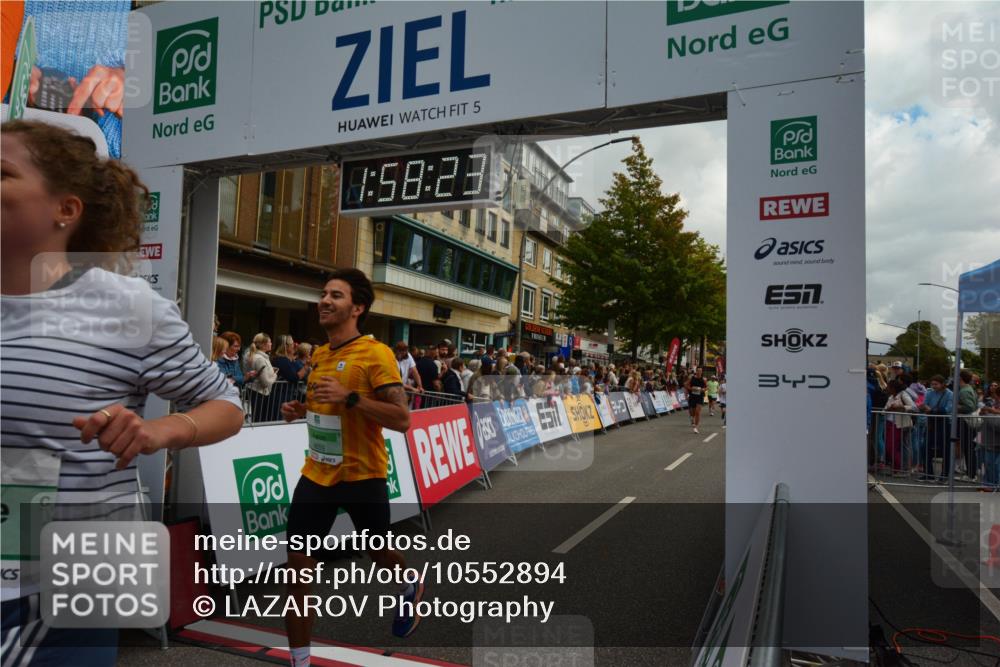 20.09.2026 - PSD Bank Halbmarathon LAZAROV Photography http://msf.ph/oto/10552894 20.09.2026 11:58:23 Ziel 1020, 1398, 1406, 1621, 2577, 2585, 2612, 2900, 2993, 3604, 4528, 4597, 4623, 4635, 4641, 4659, 4750 meine-sportfotos.de