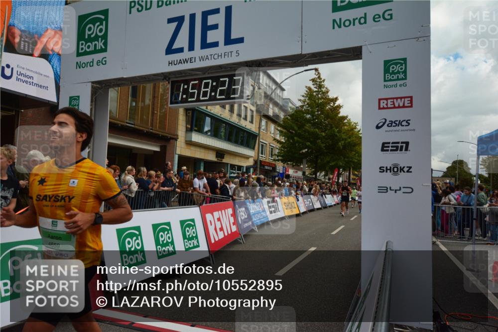 20.09.2026 - PSD Bank Halbmarathon LAZAROV Photography http://msf.ph/oto/10552895 20.09.2026 11:58:23 Ziel 1020, 1398, 1406, 1621, 2577, 2585, 2612, 2900, 2993, 3604, 4528, 4597, 4623, 4635, 4641, 4659, 4750 meine-sportfotos.de