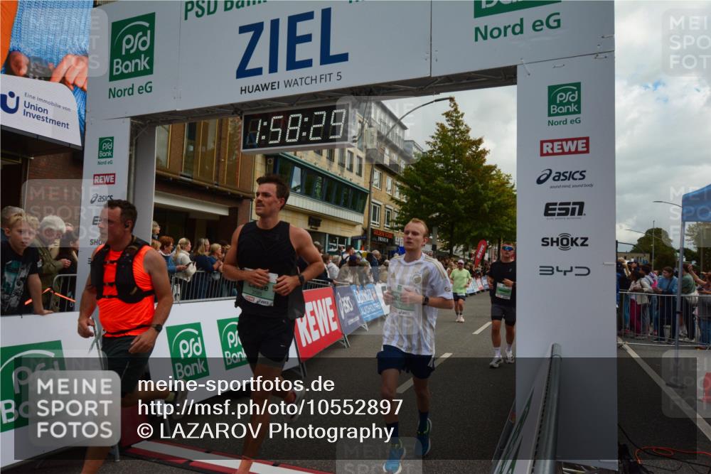 20.09.2026 - PSD Bank Halbmarathon LAZAROV Photography http://msf.ph/oto/10552897 20.09.2026 11:58:28 Ziel 1020, 1398, 1406, 1621, 2577, 2585, 2612, 2900, 3604, 3801, 4623, 4641, 4659, 4750 meine-sportfotos.de