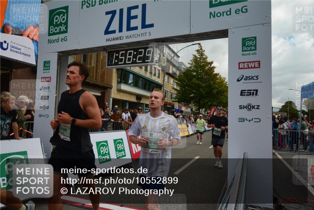 20.09.2026 - PSD Bank Halbmarathon LAZAROV Photography http://msf.ph/oto/10552899 20.09.2026 11:58:29 Ziel 1398, 1621, 2577, 2585, 2612, 3490, 3604, 3801, 4623, 4641, 4659, 4750 meine-sportfotos.de