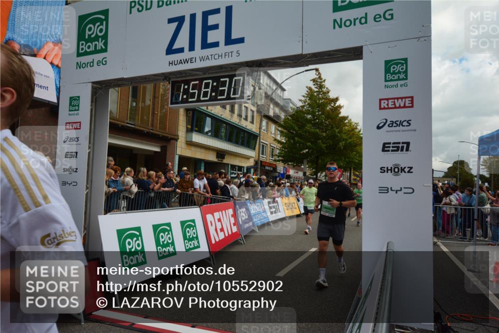 20.09.2026 - PSD Bank Halbmarathon LAZAROV Photography http://msf.ph/oto/10552902 20.09.2026 11:58:29 Ziel 1398, 1621, 2577, 2585, 2612, 3490, 3604, 3801, 4623, 4641, 4659, 4750 meine-sportfotos.de