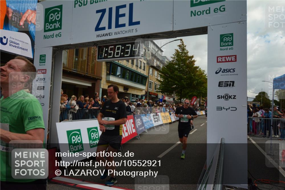 20.09.2026 - PSD Bank Halbmarathon LAZAROV Photography http://msf.ph/oto/10552921 20.09.2026 11:58:34 Ziel 1398, 1621, 1795, 1956, 2577, 2585, 2612, 3183, 3490, 3604, 3801, 4013, 4623, 4641, 4750 meine-sportfotos.de