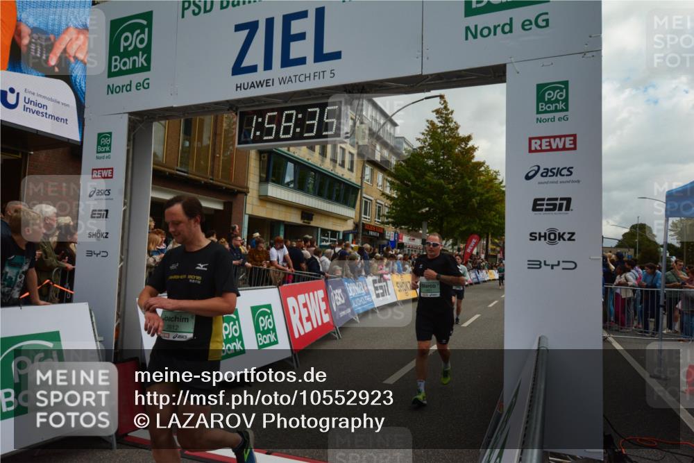 20.09.2026 - PSD Bank Halbmarathon LAZAROV Photography http://msf.ph/oto/10552923 20.09.2026 11:58:34 Ziel 1398, 1621, 1795, 1956, 2577, 2585, 2612, 3183, 3490, 3604, 3801, 4013, 4623, 4641, 4750 meine-sportfotos.de