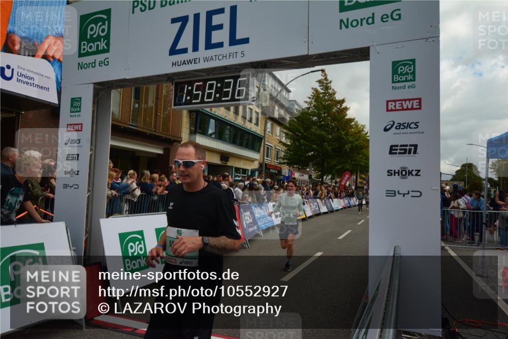 20.09.2026 - PSD Bank Halbmarathon LAZAROV Photography http://msf.ph/oto/10552927 20.09.2026 11:58:35 Ziel 1398, 1621, 1741, 1795, 1956, 2577, 2612, 3183, 3490, 3604, 3801, 4013, 4623, 4641, 4750 meine-sportfotos.de