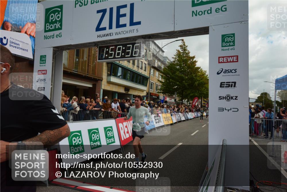 20.09.2026 - PSD Bank Halbmarathon LAZAROV Photography http://msf.ph/oto/10552930 20.09.2026 11:58:36 Ziel 1398, 1621, 1741, 1795, 1956, 2612, 3183, 3490, 3604, 3801, 4013, 4623, 4641 meine-sportfotos.de