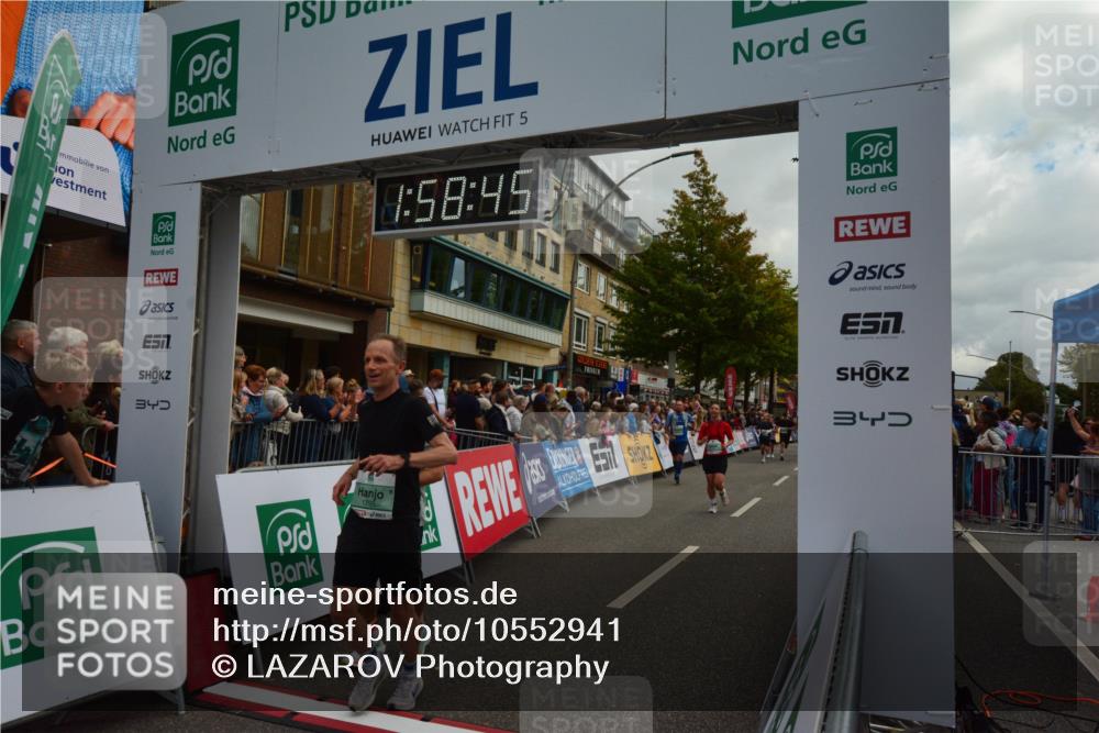 20.09.2026 - PSD Bank Halbmarathon LAZAROV Photography http://msf.ph/oto/10552941 20.09.2026 11:58:44 Ziel 1035, 1251, 1304, 1741, 1795, 1936, 1956, 2290, 3183, 3447, 3490, 3598, 4013, 4355, 4570, 4572 meine-sportfotos.de