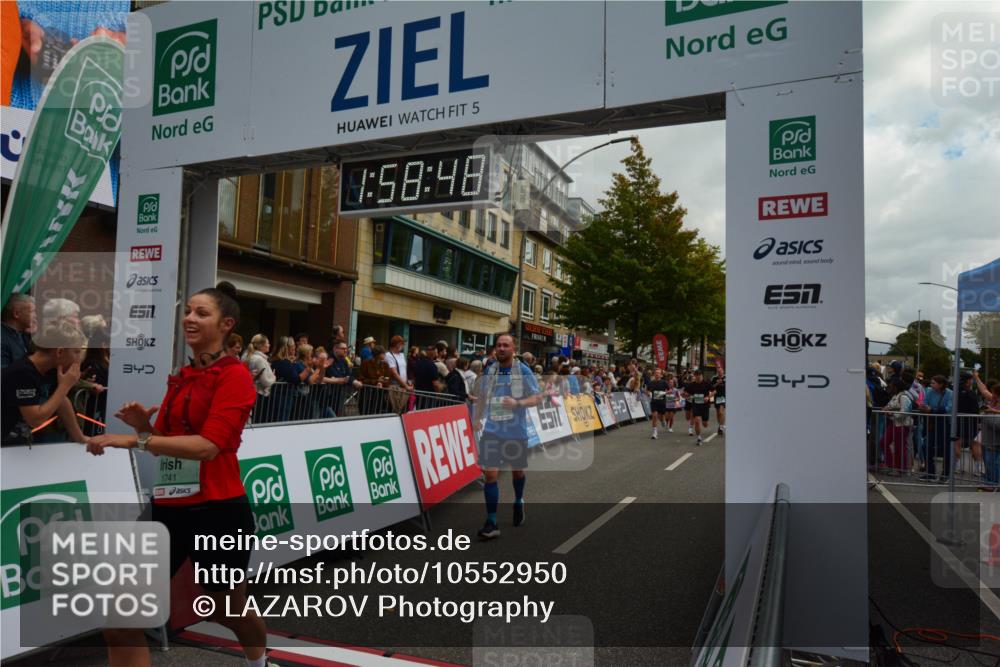 20.09.2026 - PSD Bank Halbmarathon LAZAROV Photography http://msf.ph/oto/10552950 20.09.2026 11:58:48 Ziel 1035, 1251, 1304, 1741, 1795, 1936, 1956, 2290, 3183, 3447, 3598, 3718, 3810, 4013, 4029, 4355, 4570, 4572, 4694, 4738 meine-sportfotos.de