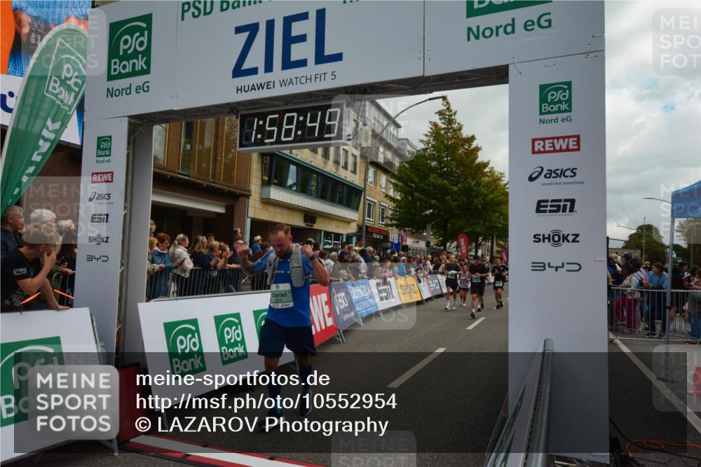 20.09.2026 - PSD Bank Halbmarathon LAZAROV Photography http://msf.ph/oto/10552954 20.09.2026 11:58:48 Ziel 1035, 1251, 1304, 1741, 1795, 1936, 1956, 2290, 3183, 3447, 3598, 3718, 3810, 4013, 4029, 4355, 4570, 4572, 4694, 4738 meine-sportfotos.de
