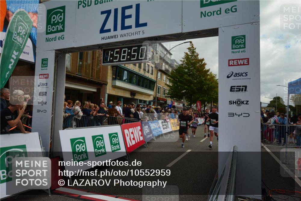 20.09.2026 - PSD Bank Halbmarathon LAZAROV Photography http://msf.ph/oto/10552959 20.09.2026 11:58:49 Ziel 1035, 1251, 1304, 1741, 1795, 1936, 2290, 3447, 3598, 3718, 3810, 4013, 4029, 4355, 4570, 4572, 4694, 4738 meine-sportfotos.de