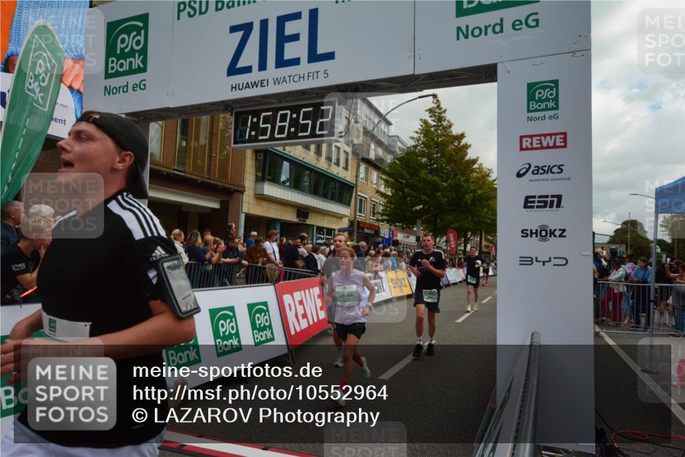 20.09.2026 - PSD Bank Halbmarathon LAZAROV Photography http://msf.ph/oto/10552964 20.09.2026 11:58:52 Ziel 1035, 1251, 1304, 1741, 1936, 2290, 3447, 3598, 3718, 3810, 4029, 4355, 4570, 4572, 4694, 4738 meine-sportfotos.de