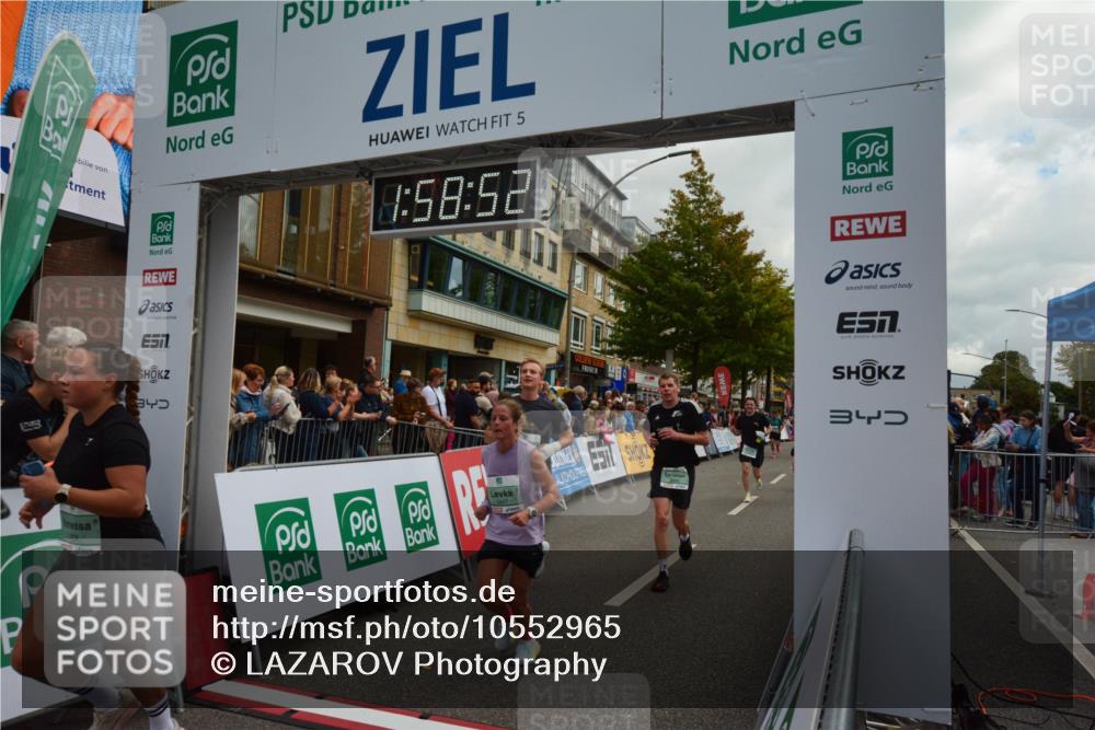 20.09.2026 - PSD Bank Halbmarathon LAZAROV Photography http://msf.ph/oto/10552965 20.09.2026 11:58:52 Ziel 1035, 1251, 1304, 1741, 1936, 2290, 3447, 3598, 3718, 3810, 4029, 4355, 4570, 4572, 4694, 4738 meine-sportfotos.de