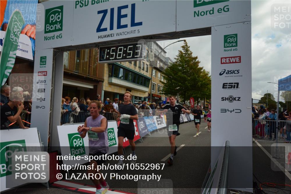 20.09.2026 - PSD Bank Halbmarathon LAZAROV Photography http://msf.ph/oto/10552967 20.09.2026 11:58:52 Ziel 1035, 1251, 1304, 1741, 1936, 2290, 3447, 3598, 3718, 3810, 4029, 4355, 4570, 4572, 4694, 4738 meine-sportfotos.de