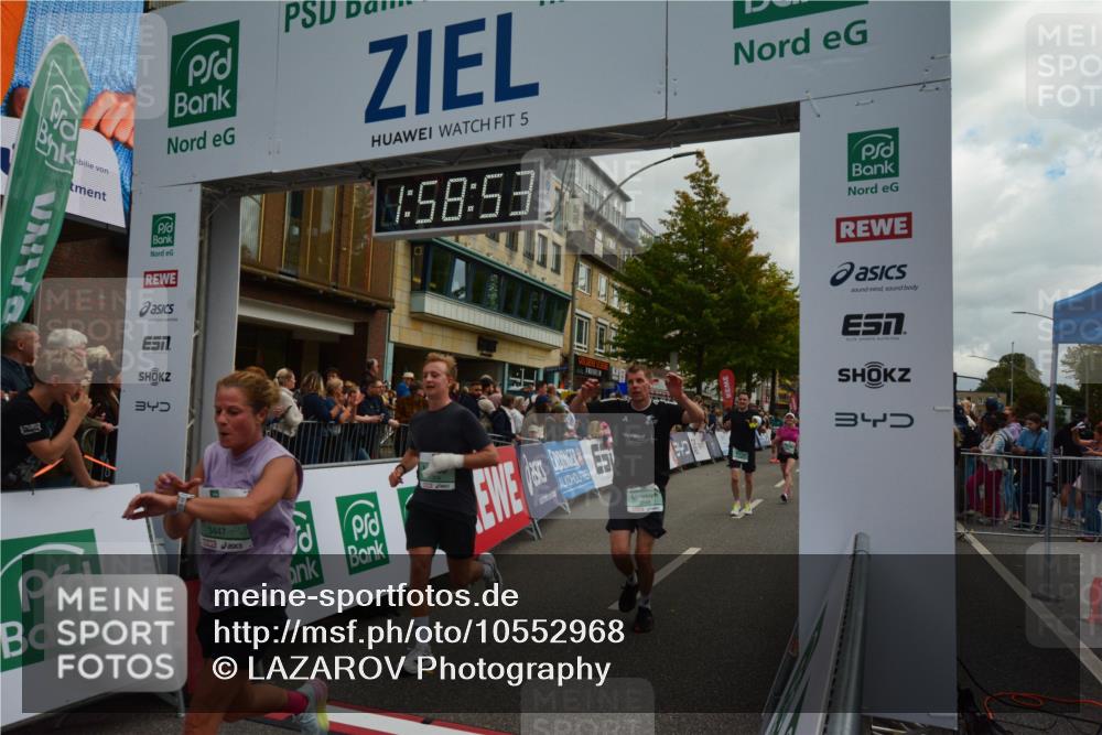 20.09.2026 - PSD Bank Halbmarathon LAZAROV Photography http://msf.ph/oto/10552968 20.09.2026 11:58:52 Ziel 1035, 1251, 1304, 1741, 1936, 2290, 3447, 3598, 3718, 3810, 4029, 4355, 4570, 4572, 4694, 4738 meine-sportfotos.de