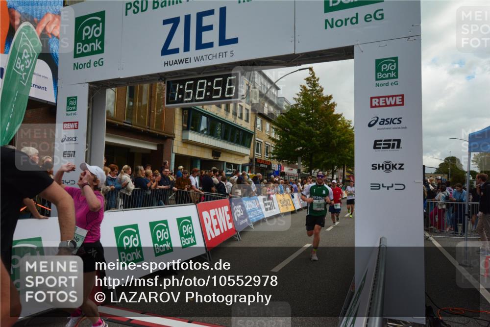 20.09.2026 - PSD Bank Halbmarathon LAZAROV Photography http://msf.ph/oto/10552978 20.09.2026 11:58:56 Ziel 1035, 1197, 1251, 1304, 1778, 1936, 2050, 2185, 3447, 3467, 3598, 3718, 3810, 3940, 4029, 4223, 4355, 4570, 4572, 4694, 4738 meine-sportfotos.de