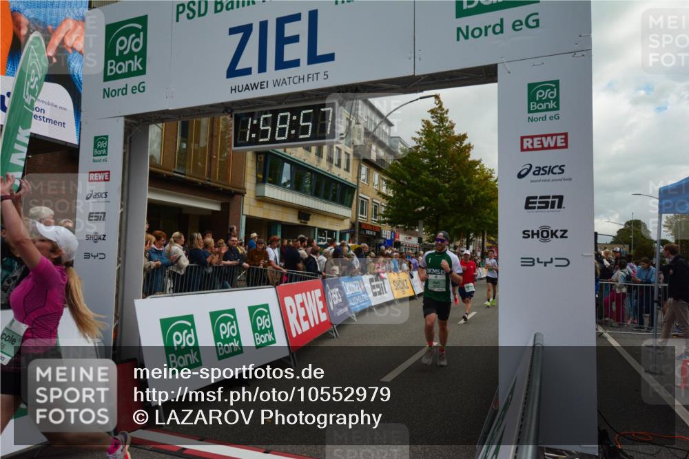 20.09.2026 - PSD Bank Halbmarathon LAZAROV Photography http://msf.ph/oto/10552979 20.09.2026 11:58:56 Ziel 1035, 1197, 1251, 1304, 1778, 1936, 2050, 2185, 3447, 3467, 3598, 3718, 3810, 3940, 4029, 4223, 4355, 4570, 4572, 4694, 4738 meine-sportfotos.de