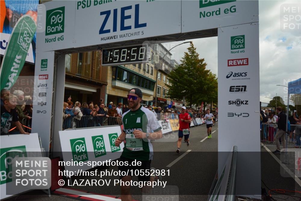 20.09.2026 - PSD Bank Halbmarathon LAZAROV Photography http://msf.ph/oto/10552981 20.09.2026 11:58:57 Ziel 1035, 1197, 1251, 1304, 1778, 1936, 2050, 2185, 3112, 3447, 3467, 3598, 3718, 3810, 3940, 4029, 4223, 4355, 4570, 4572, 4694, 4738 meine-sportfotos.de