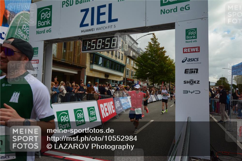 20.09.2026 - PSD Bank Halbmarathon LAZAROV Photography http://msf.ph/oto/10552984 20.09.2026 11:58:58 Ziel 1035, 1197, 1251, 1304, 1519, 1778, 2050, 2185, 3112, 3150, 3447, 3467, 3598, 3718, 3810, 3940, 4029, 4223, 4286, 4355, 4694, 4738 meine-sportfotos.de