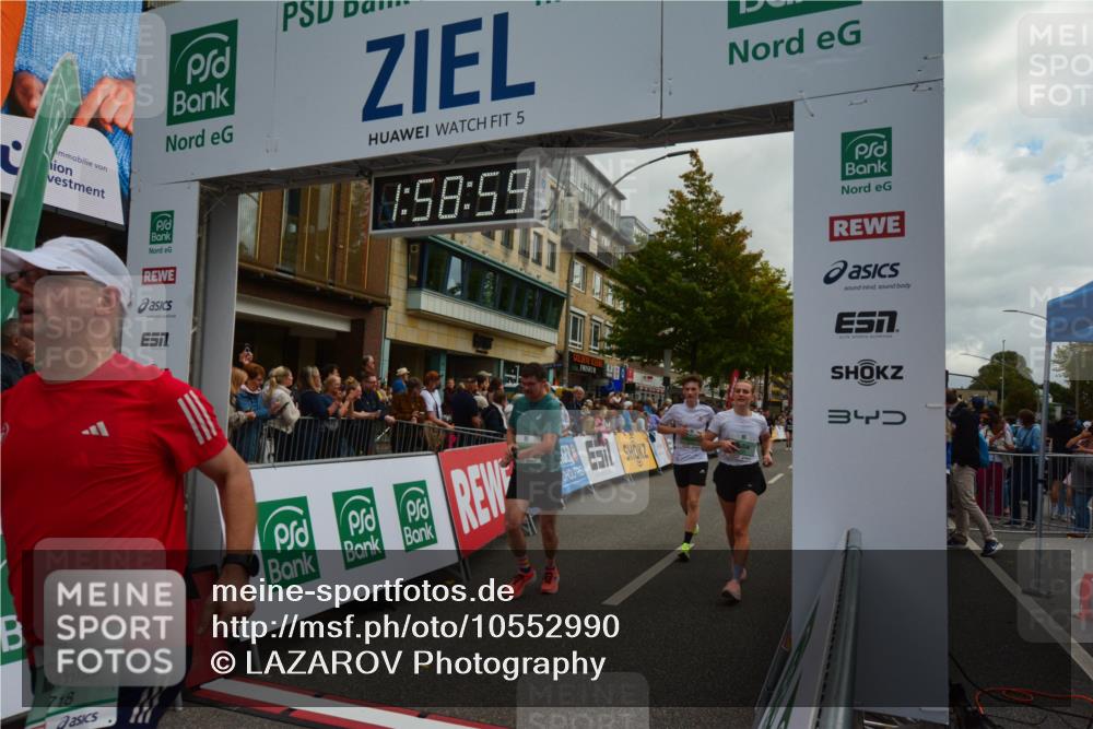 20.09.2026 - PSD Bank Halbmarathon LAZAROV Photography http://msf.ph/oto/10552990 20.09.2026 11:58:59 Ziel 1035, 1197, 1251, 1304, 1519, 1778, 2050, 2185, 3112, 3150, 3194, 3467, 3598, 3718, 3810, 3940, 4029, 4223, 4286, 4355, 4694, 4738 meine-sportfotos.de