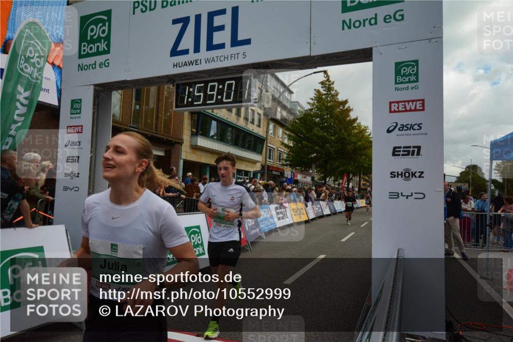20.09.2026 - PSD Bank Halbmarathon LAZAROV Photography http://msf.ph/oto/10552999 20.09.2026 11:59:00 Ziel 1035, 1197, 1251, 1519, 1778, 2050, 2185, 3112, 3150, 3194, 3467, 3718, 3810, 3940, 4029, 4223, 4286, 4355, 4694, 4738 meine-sportfotos.de
