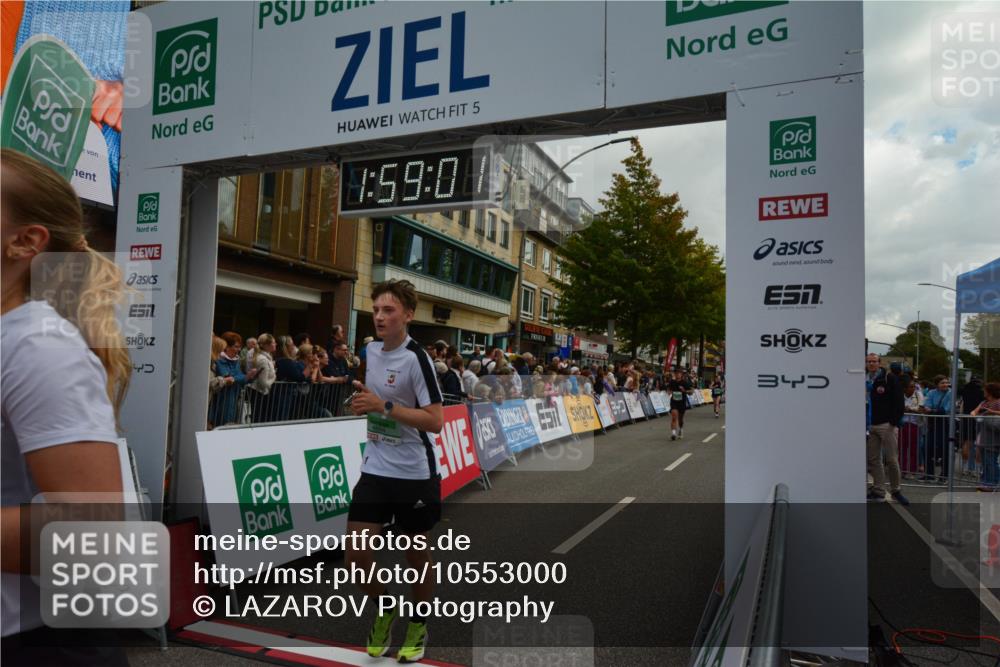 20.09.2026 - PSD Bank Halbmarathon LAZAROV Photography http://msf.ph/oto/10553000 20.09.2026 11:59:00 Ziel 1035, 1197, 1251, 1519, 1778, 2050, 2185, 3112, 3150, 3194, 3467, 3718, 3810, 3940, 4029, 4223, 4286, 4355, 4694, 4738 meine-sportfotos.de