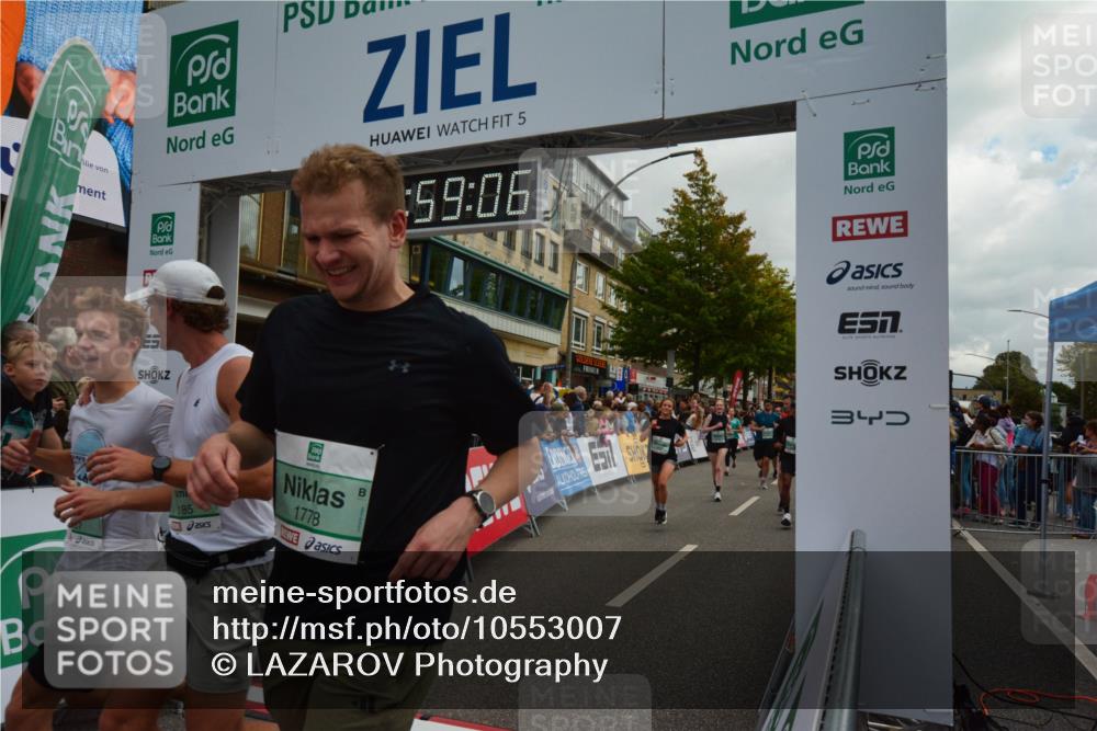 20.09.2026 - PSD Bank Halbmarathon LAZAROV Photography http://msf.ph/oto/10553007 20.09.2026 11:59:06 Ziel 1197, 1519, 1749, 1778, 2050, 2185, 3112, 3150, 3194, 3467, 3940, 4029, 4223, 4286, 4428, 4591, 4694, 4738 meine-sportfotos.de