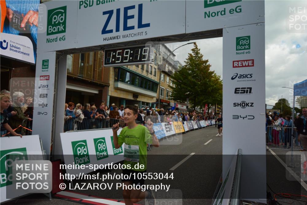 20.09.2026 - PSD Bank Halbmarathon LAZAROV Photography http://msf.ph/oto/10553044 20.09.2026 11:59:18 Ziel 1091, 1095, 1749, 2370, 3668, 4428, 4591 meine-sportfotos.de