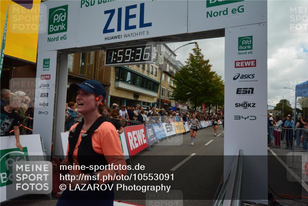 20.09.2026 - PSD Bank Halbmarathon LAZAROV Photography http://msf.ph/oto/10553091 20.09.2026 11:59:36 Ziel 1093, 1098, 1279, 2085, 2208, 2439, 2670, 2736, 3066, 3390, 3771, 3772, 4711 meine-sportfotos.de