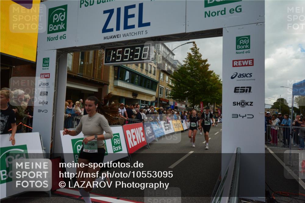 20.09.2026 - PSD Bank Halbmarathon LAZAROV Photography http://msf.ph/oto/10553095 20.09.2026 11:59:38 Ziel 1093, 1098, 1279, 2085, 2208, 2439, 2670, 2736, 3066, 3390, 3771, 3772, 3800, 4711 meine-sportfotos.de