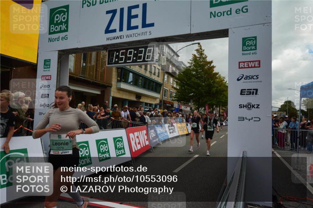 20.09.2026 - PSD Bank Halbmarathon LAZAROV Photography http://msf.ph/oto/10553096 20.09.2026 11:59:38 Ziel 1093, 1098, 1279, 2085, 2208, 2439, 2670, 2736, 3066, 3390, 3771, 3772, 3800, 4711 meine-sportfotos.de