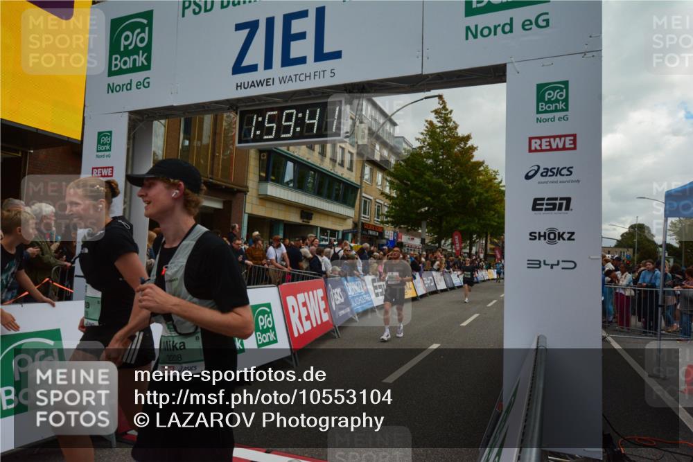 20.09.2026 - PSD Bank Halbmarathon LAZAROV Photography http://msf.ph/oto/10553104 20.09.2026 11:59:40 Ziel 1093, 1279, 2085, 2168, 2170, 2208, 2439, 2670, 3066, 3390, 3578, 3771, 3772, 3800, 4493, 4494, 4495, 4711 meine-sportfotos.de