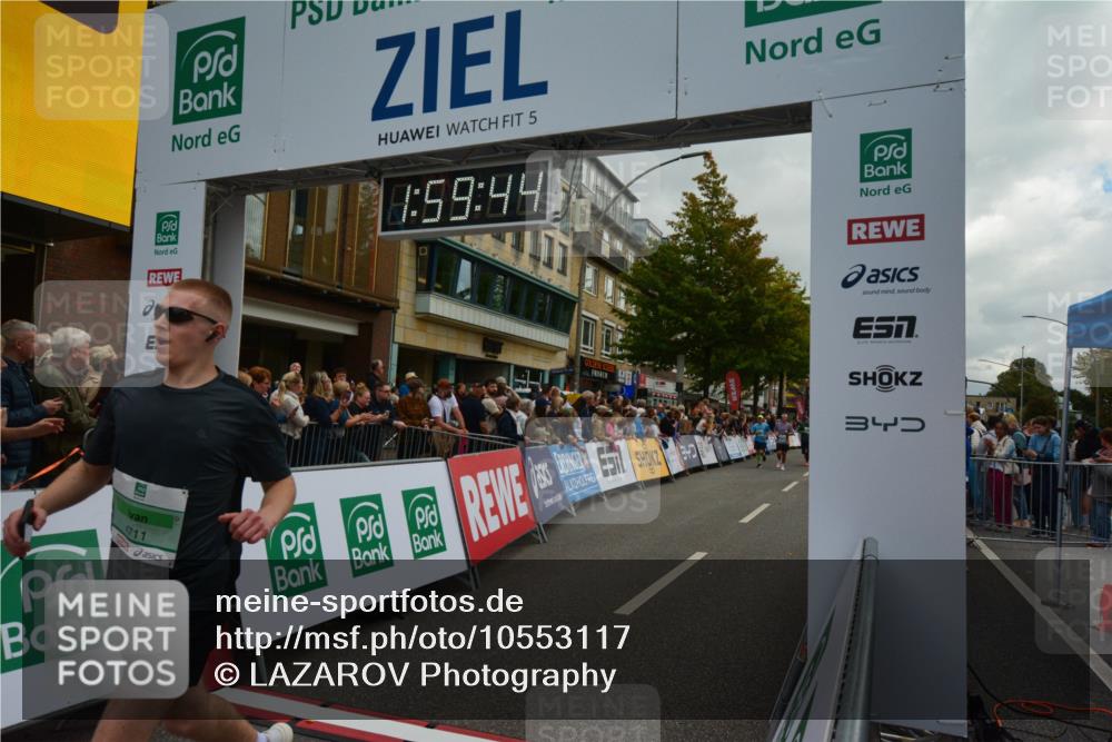 20.09.2026 - PSD Bank Halbmarathon LAZAROV Photography http://msf.ph/oto/10553117 20.09.2026 11:59:44 Ziel 1265, 1279, 1454, 2168, 2170, 2208, 2439, 2470, 2670, 3578, 3800, 4493, 4494, 4495, 4711 meine-sportfotos.de