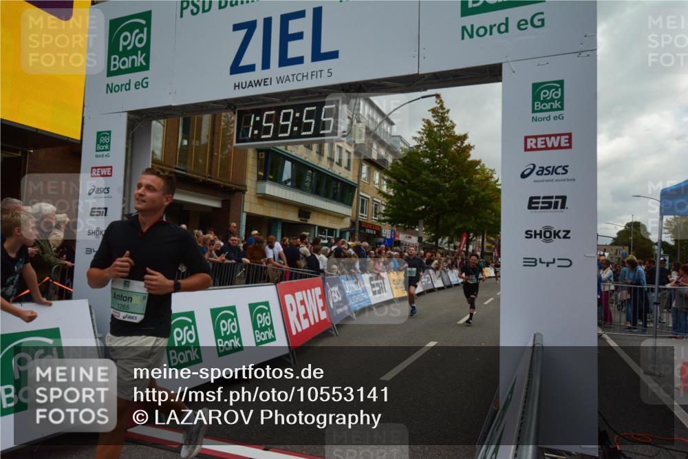 20.09.2026 - PSD Bank Halbmarathon LAZAROV Photography http://msf.ph/oto/10553141 20.09.2026 11:59:54 Ziel 1112, 1265, 1454, 2168, 2170, 2186, 2238, 2470, 3578, 3800, 4493, 4494, 4495, 4670 meine-sportfotos.de