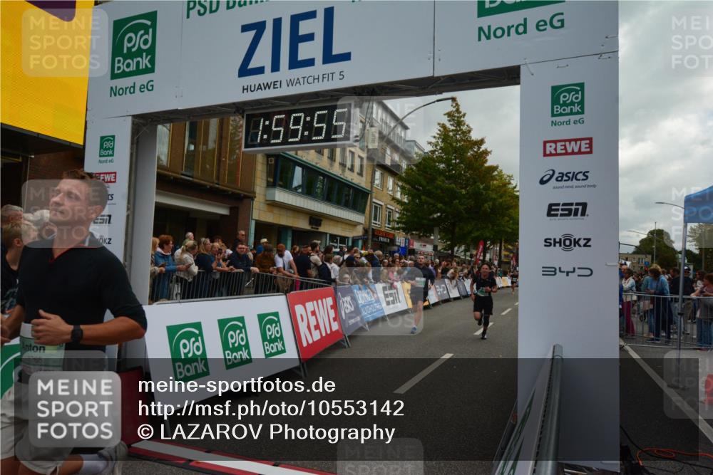 20.09.2026 - PSD Bank Halbmarathon LAZAROV Photography http://msf.ph/oto/10553142 20.09.2026 11:59:54 Ziel 1112, 1265, 1454, 2168, 2170, 2186, 2238, 2470, 3578, 3800, 4493, 4494, 4495, 4670 meine-sportfotos.de