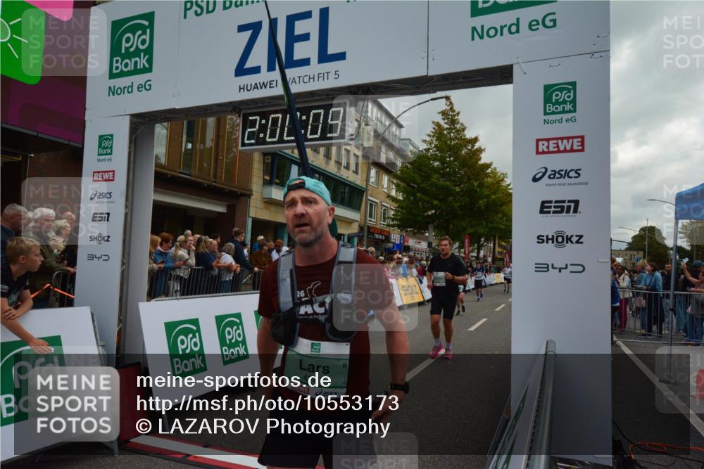 20.09.2026 - PSD Bank Halbmarathon LAZAROV Photography http://msf.ph/oto/10553173 20.09.2026 12:00:09 Ziel 1788, 1927, 2186, 2238, 2676, 2693, 3146, 3550, 4583, 4670 meine-sportfotos.de