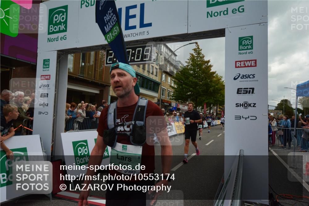 20.09.2026 - PSD Bank Halbmarathon LAZAROV Photography http://msf.ph/oto/10553174 20.09.2026 12:00:09 Ziel 1788, 1927, 2186, 2238, 2676, 2693, 3146, 3550, 4583, 4670 meine-sportfotos.de