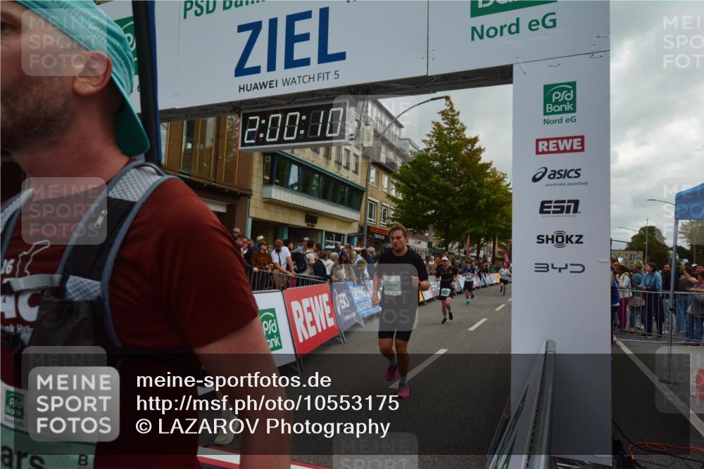 20.09.2026 - PSD Bank Halbmarathon LAZAROV Photography http://msf.ph/oto/10553175 20.09.2026 12:00:09 Ziel 1788, 1927, 2186, 2238, 2676, 2693, 3146, 3550, 4583, 4670 meine-sportfotos.de