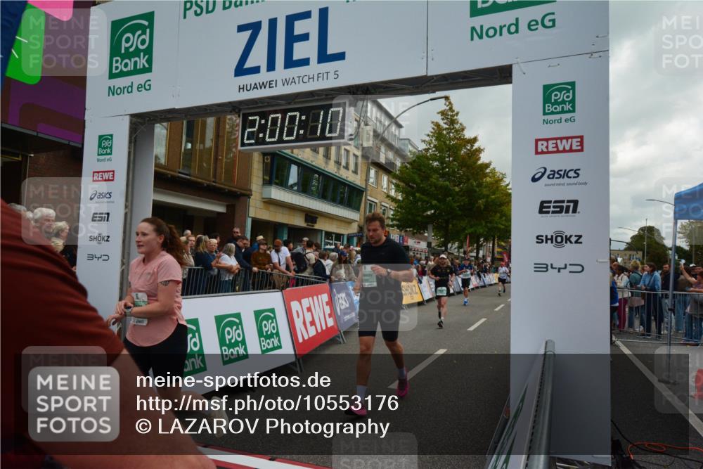20.09.2026 - PSD Bank Halbmarathon LAZAROV Photography http://msf.ph/oto/10553176 20.09.2026 12:00:09 Ziel 1788, 1927, 2186, 2238, 2676, 2693, 3146, 3550, 4583, 4670 meine-sportfotos.de