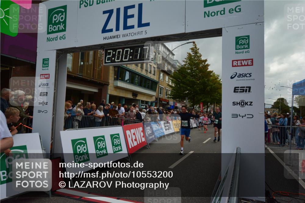 20.09.2026 - PSD Bank Halbmarathon LAZAROV Photography http://msf.ph/oto/10553200 20.09.2026 12:00:17 Ziel 1788, 1927, 2228, 2338, 2676, 3024, 3550, 3566, 3812, 4321, 4583, 4704, 4741 meine-sportfotos.de