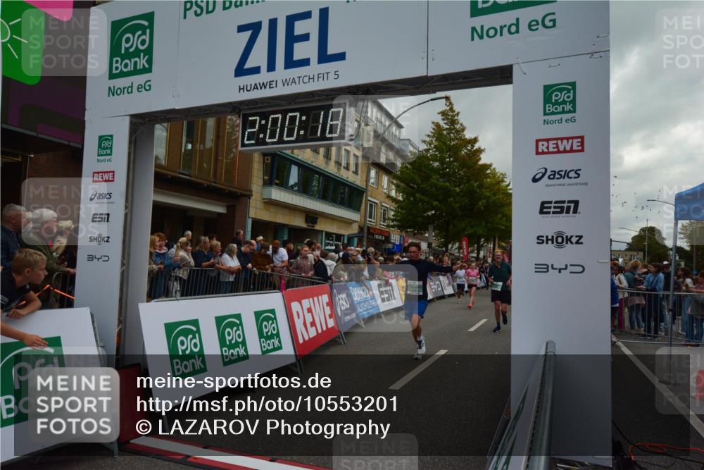 20.09.2026 - PSD Bank Halbmarathon LAZAROV Photography http://msf.ph/oto/10553201 20.09.2026 12:00:17 Ziel 1788, 1927, 2228, 2338, 2676, 3024, 3550, 3566, 3812, 4321, 4583, 4704, 4741 meine-sportfotos.de