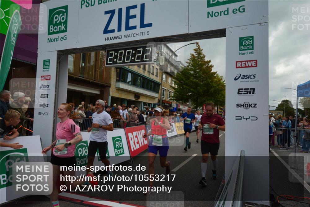 20.09.2026 - PSD Bank Halbmarathon LAZAROV Photography http://msf.ph/oto/10553217 20.09.2026 12:00:22 Ziel 2228, 2338, 2676, 2742, 3024, 3550, 3566, 3812, 4095, 4321, 4583, 4704, 4741 meine-sportfotos.de