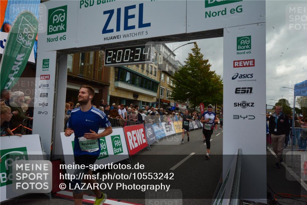 20.09.2026 - PSD Bank Halbmarathon LAZAROV Photography http://msf.ph/oto/10553242 20.09.2026 12:00:33 Ziel 1018, 1100, 1334, 1660, 2742, 2757, 3124, 3489, 3661, 3980, 4095, 4265, 4696 meine-sportfotos.de
