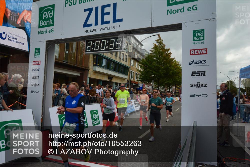 20.09.2026 - PSD Bank Halbmarathon LAZAROV Photography http://msf.ph/oto/10553263 20.09.2026 12:00:39 Ziel 1018, 1100, 1334, 1660, 2194, 2742, 2757, 2938, 2986, 3124, 3489, 3661, 3915, 3980, 4095, 4122, 4265, 4696 meine-sportfotos.de