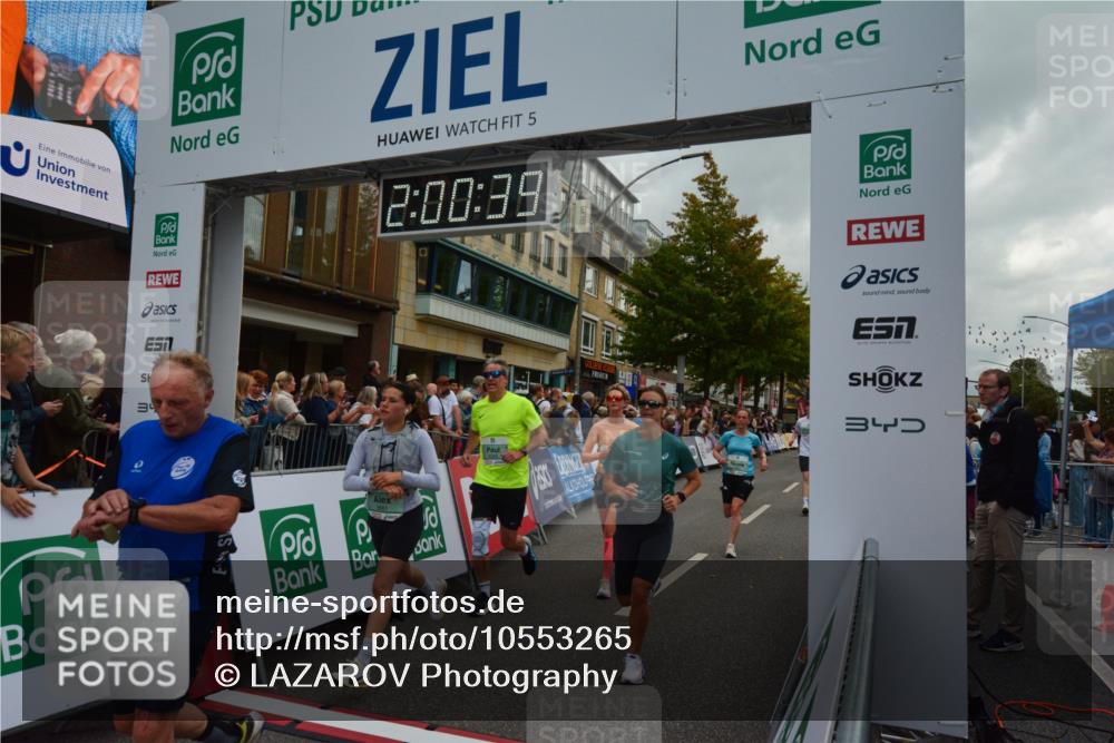 20.09.2026 - PSD Bank Halbmarathon LAZAROV Photography http://msf.ph/oto/10553265 20.09.2026 12:00:39 Ziel 1018, 1100, 1334, 1660, 2194, 2742, 2757, 2938, 2986, 3124, 3489, 3661, 3915, 3980, 4095, 4122, 4265, 4696 meine-sportfotos.de