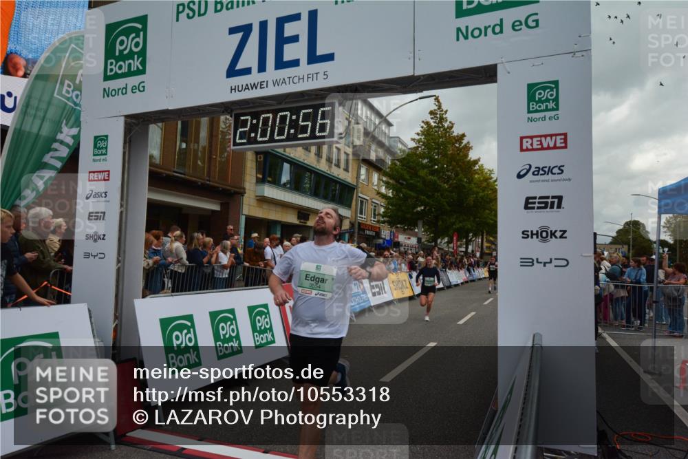 20.09.2026 - PSD Bank Halbmarathon LAZAROV Photography http://msf.ph/oto/10553318 20.09.2026 12:00:56 Ziel 1271, 1366, 1682, 2020, 2567, 2938, 3027, 3123, 3283, 3368, 3383, 3554, 3751, 4199 meine-sportfotos.de