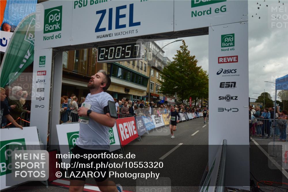 20.09.2026 - PSD Bank Halbmarathon LAZAROV Photography http://msf.ph/oto/10553320 20.09.2026 12:00:56 Ziel 1271, 1366, 1682, 2020, 2567, 2938, 3027, 3123, 3283, 3368, 3383, 3554, 3751, 4199 meine-sportfotos.de